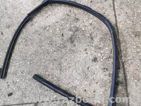 ФОТО Направляющая стекла передняя левая для Nissan Juke (10-19) Київ