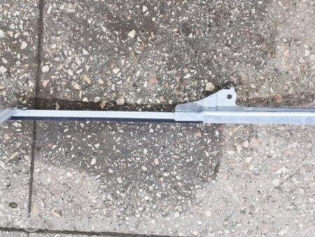 ФОТО Направляющая стекла задняя левая для Nissan Juke (10-19) Київ