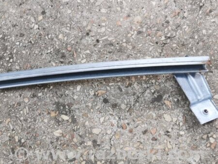 ФОТО Направляющая стекла передняя правая для Nissan Juke (10-19) Київ