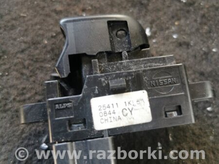 ФОТО Кнопка стеклоподъемника задняя левая для Nissan Juke (10-19) Київ