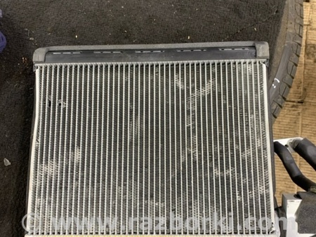 ФОТО Радиатор кондиционера для Jaguar XE X760 (15-24) Київ