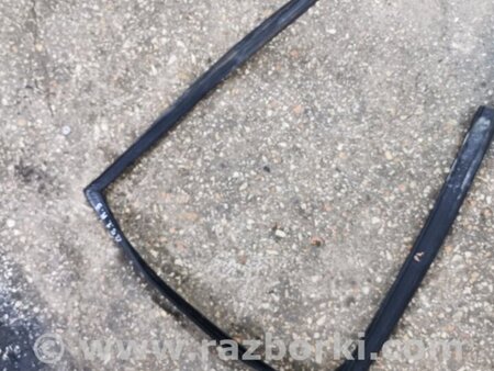 ФОТО Направляющая стекла задняя правая для Jaguar XE X760 (15-24) Київ