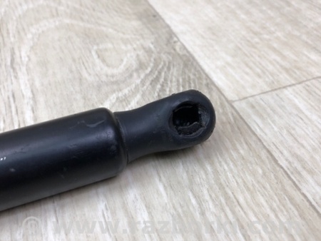 ФОТО Амортизатор кришки багажника для Toyota Venza Київ