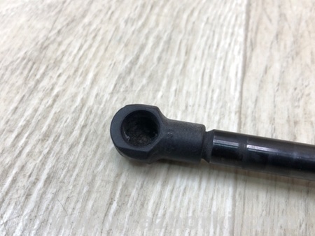 ФОТО Амортизатор кришки багажника для Toyota Venza Київ