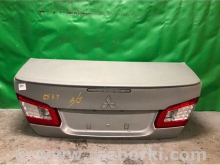 ФОТО Ліхтар внутрішній для Mitsubishi Galant Київ