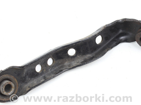 ФОТО Кронштейн передней балки правый для Nissan Micra K12 (02-10) Київ