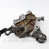 Крышка двигателя передняя с масляным насосом Nissan Note E11 (2006-2013)