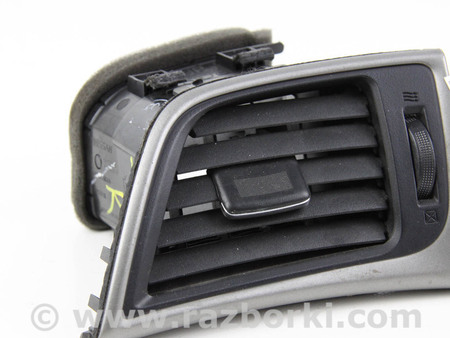 ФОТО Дефлектор торпедо правый для Nissan Sentra B17 (12-19) Київ