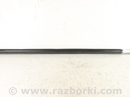 ФОТО Молдинг стекла двери передний правый для Toyota Auris E180 (12-18) Київ
