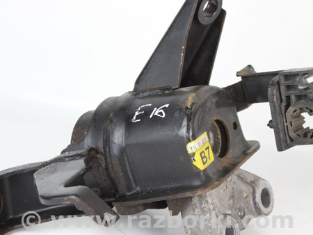 ФОТО Подушка мотора правая для Toyota Auris E180 (12-18) Київ