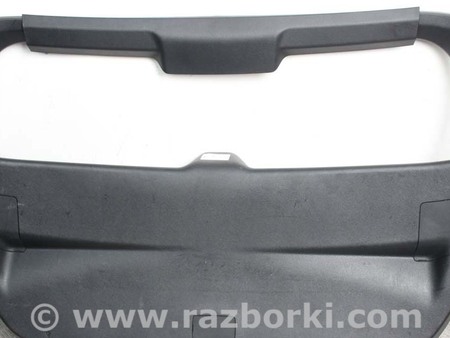 ФОТО Карта крышки багажника хэтчбек для Toyota Auris E180 (12-18) Київ