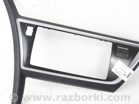 ФОТО Накладка центральной консоли для Toyota Auris E180 (12-18) Київ