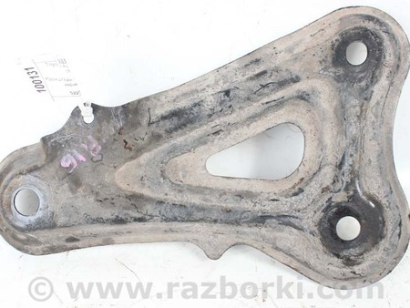 ФОТО Кронштейн передней балки задний левый для Toyota Auris E180 (12-18) Київ