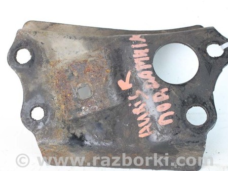 ФОТО Кронштейн передней балки передний правый для Toyota Auris E180 (12-18) Київ
