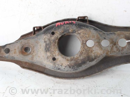 ФОТО Рычаг задний поперечный левый (задний) под пружину для Toyota Auris E180 (12-18) Київ