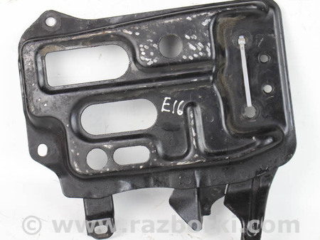 ФОТО Площадка под АКБ для Toyota Corolla E16/E17 (2012-2018) Київ