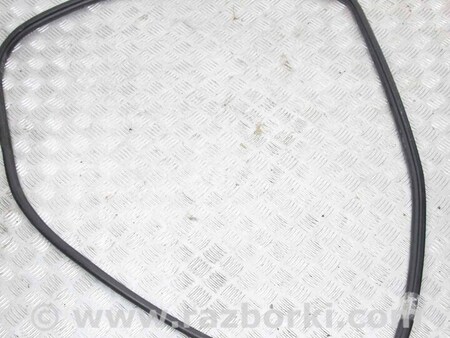 ФОТО Уплотнитель двери задней левой для Toyota Corolla E16/E17 (2012-2018) Київ