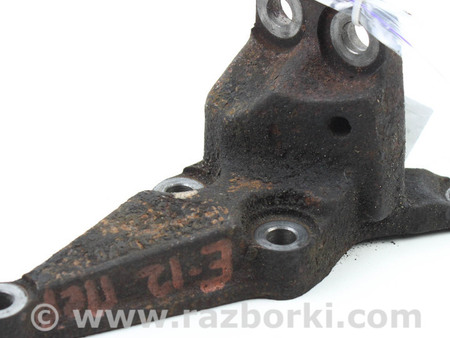 ФОТО Детали моторной группы для Toyota Corolla Verso (04.2004-03.2009) Київ
