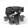 Замок кр. багажника дефект Toyota Prius III XW30 (09-15)