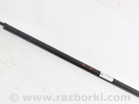 ФОТО Молдинг стекла двери задний правый для Toyota Prius III XW30 (09-15) Київ