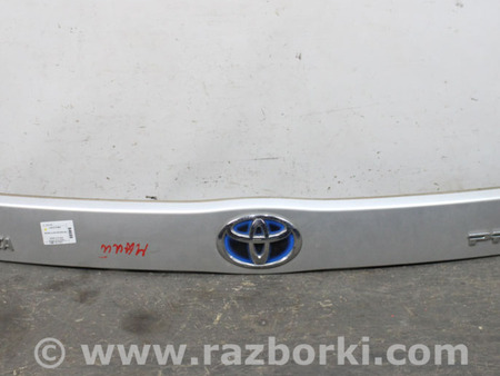 ФОТО Накладка крышки багажника для Toyota Prius III XW30 (09-15) Київ