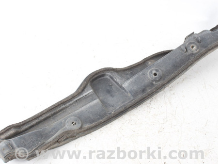 ФОТО Пыльник переднего крыла правый для Toyota Prius III XW30 (09-15) Київ