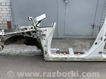 ФОТО Четверть кузова передняя левая со стойкой (B) для Toyota Prius III XW30 (09-15) Київ