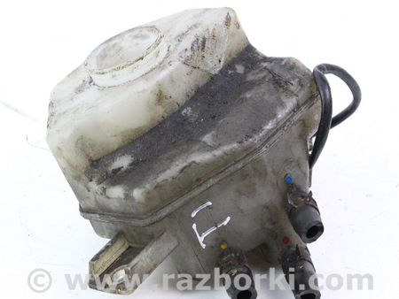 ФОТО Бачок главного тормозного цилиндра для Toyota Prius III XW30 (09-15) Київ