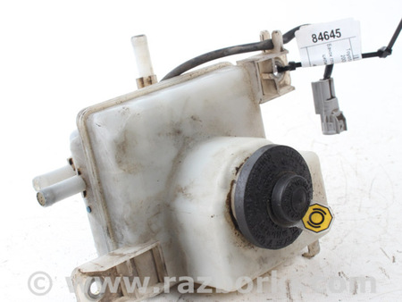 ФОТО Бачок главного тормозного цилиндра для Toyota Prius III XW30 (09-15) Київ