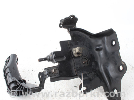 ФОТО Кронштейн насоса вакумного для Toyota Prius III XW30 (09-15) Київ