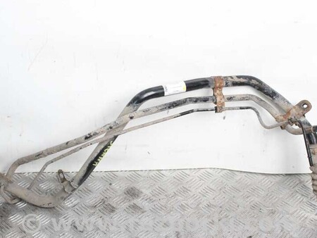 ФОТО Горловина бензобака для Toyota Sienna (03-10) Київ