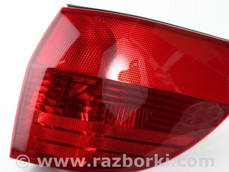 ФОТО Фонарь правый для Toyota Sienna (03-10) Київ