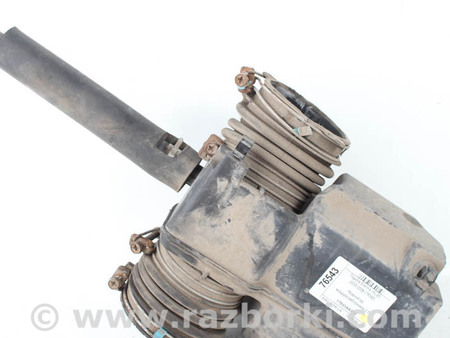 ФОТО Резонатор воздухозаборника для Toyota Sienna (03-10) Київ