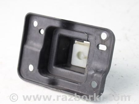 ФОТО Кронштейн решетки радиатора для Mazda CX-5 KE (12-17) Київ