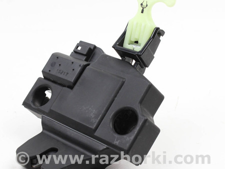 ФОТО Замок крышки багажника для Toyota Camry 50 XV55 (14-18)  Київ