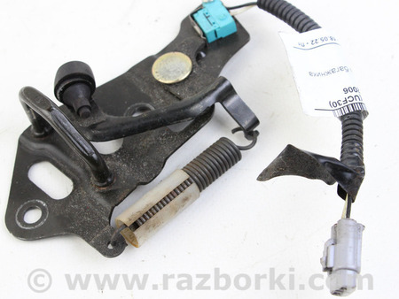 ФОТО Петля замка багажника для Lexus LS430 (00-06) Київ