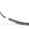 Держатель дворника правый Mazda 3 II BL (08-13)