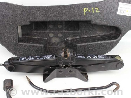 ФОТО Домкрат для Nissan Primera P12 Київ