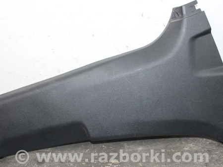 ФОТО Накладка стойки центральной правой нижняя для Toyota Corolla E16/E17 (2012-2018) Київ