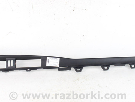 ФОТО Накладка торпедо правая для Toyota Corolla E16/E17 (2012-2018) Київ