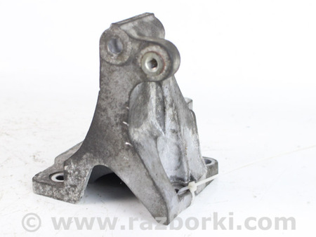 ФОТО Кронштейн крепления генератора для Toyota Corolla E16/E17 (2012-2018) Київ