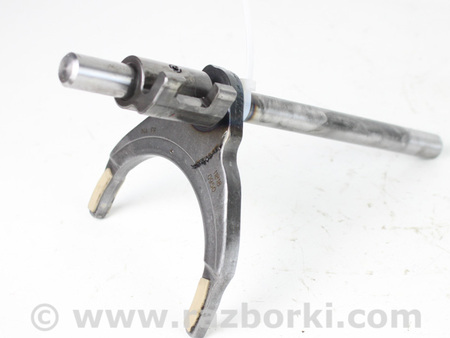 ФОТО Вилка переключения передач для Toyota Corolla E16/E17 (2012-2018) Київ
