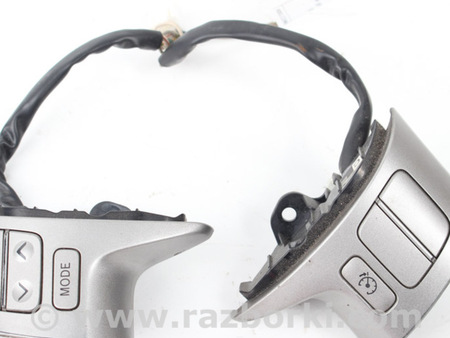 ФОТО Кнопки управления на руль для Toyota Auris E150 (06-12) Київ