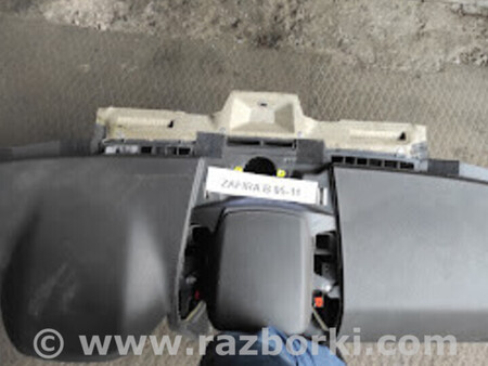 ФОТО Панель салона (торпеда) для Opel Zafira Львів