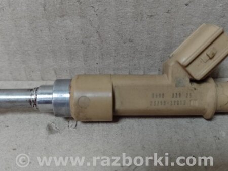 ФОТО Форсунка паливна для Toyota Prius III XW30 (09-15) Київ