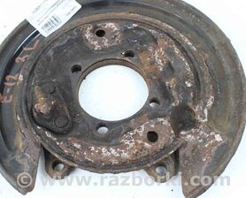 Щиток заднего тормозного диска левый Toyota Corolla E120 (08.2000-02.2007)