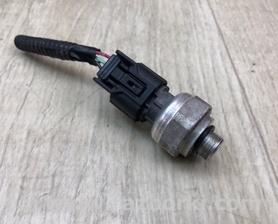 Датчик тиску кондиціонера Honda Civic 8 FK,FN1,FN2 UFO (09.2005 - 06.2012)