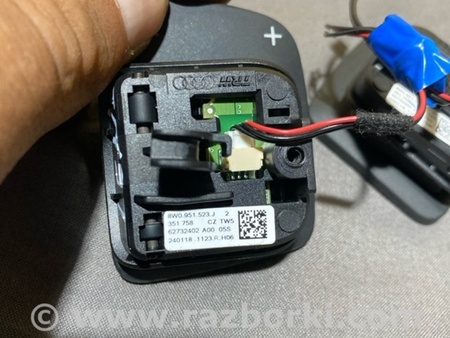 ФОТО Кнопки на руль для Audi (Ауди) A4 V B9 - 8W (2015-) Київ