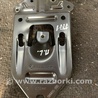 Кронштейн передний левый Mercedes-Benz E-CLASS W212 (09-16)