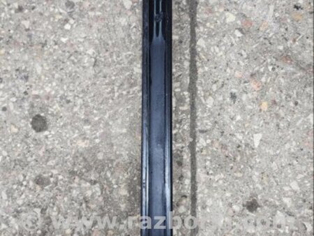 ФОТО Направляющая стекла передняя правая для Subaru Forester SG S11 (02-08) Київ